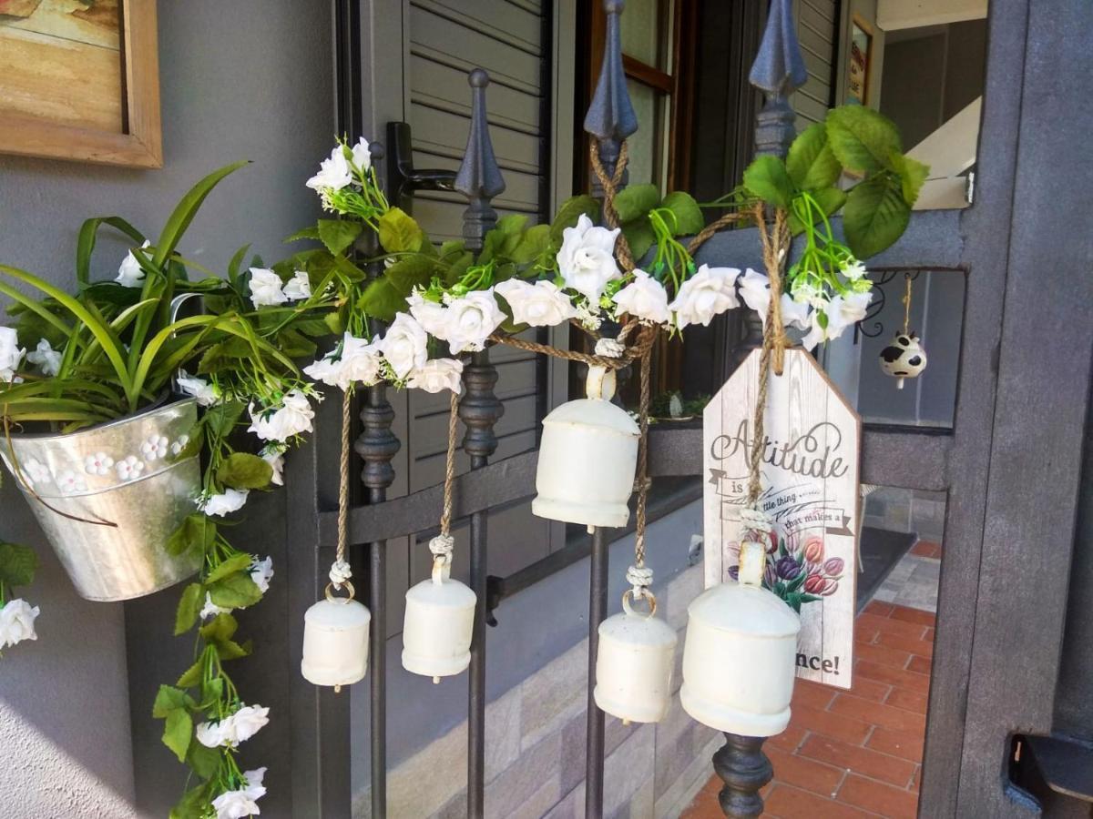 Jasmine Cottage Luni Zewnętrze zdjęcie